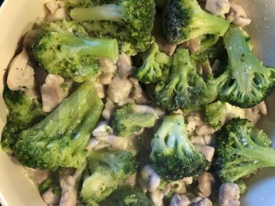 Brokoliai su vištiena Žingsnis 3