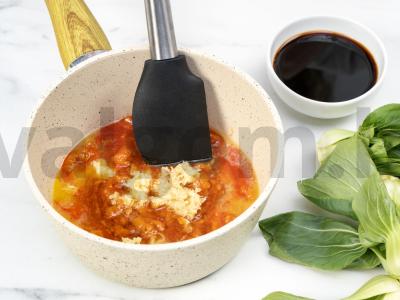 Menkių filė su švelniu miso padažu ir bok choy kopūstu Žingsnis 1