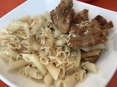 Makaronai su kiauliena pagrindine nuotrauka