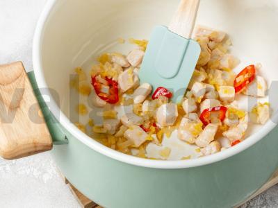 Pomidorų sriuba su kalakutiena ir vištiena Žingsnis 1