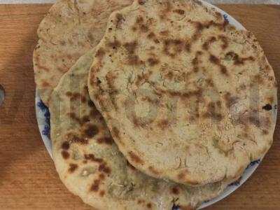 Hachapuri su varške pagrindine nuotrauka