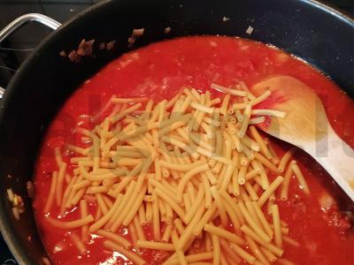 Makaronų ir faršo apkepas puode Žingsnis 2