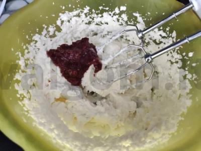 Varškės uogų kremas Žingsnis 3