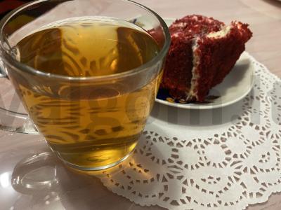 Vitaminų arbata su žolelėmis ir erškėtuogėmis pagrindine nuotrauka