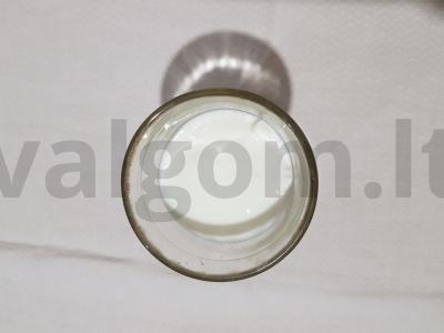 Varškės desertas su spanguolių musu Žingsnis 4