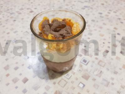 Varškės desertas su spanguolių musu pagrindine nuotrauka