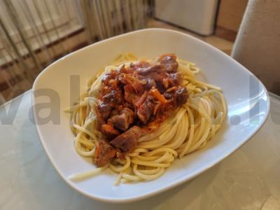 Makaronai su kiauliena pagrindine nuotrauka