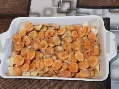 Pyragas su šviežiais abrikosais Žingsnis 2