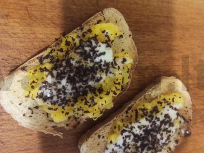 Tostai su persikų džemu ir saldžiuoju pienu Žingsnis 3