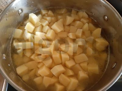 Lengvas sultinys su bulvėmis ir kalakutiena Žingsnis 4