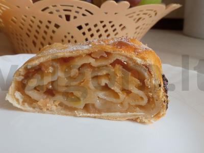 Obuolių štrudelis pagrindine nuotrauka