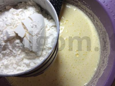 Biskvitinis tortas su citrinos kremu Žingsnis 2