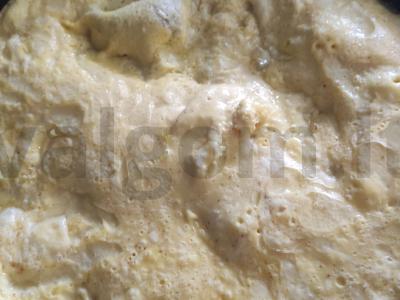 Omletas su cukinijų ikra ir bekonu „Vasaros kaprizas“ Žingsnis 3