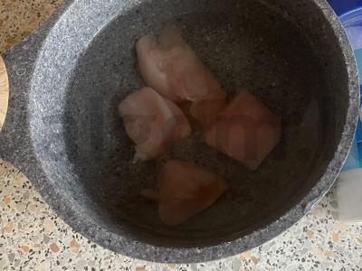 Salotas „Greta“ su krabų mėsa ir kalakutiena Žingsnis 2