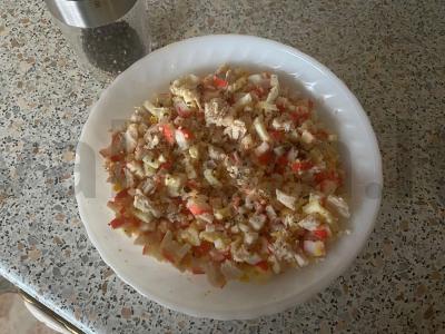 Salotas „Greta“ su krabų mėsa ir kalakutiena Žingsnis 7