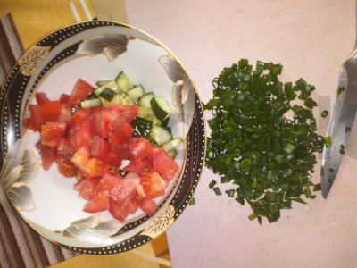 Salotos su lęšiais, pomidorais ir agurkais Žingsnis 5