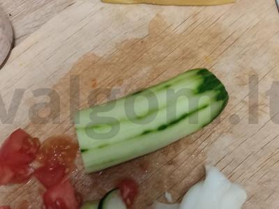 Vegetariškas lavašas su daržovėmis Žingsnis 1