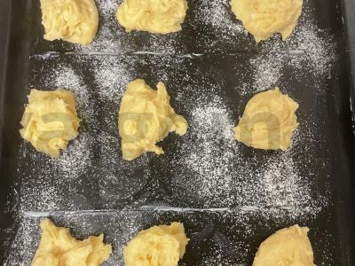 Namų eklerai su kondensuotu pienu Žingsnis 7