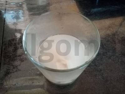 Kvietinių miltų pyragas su obuolių uogiene Žingsnis 1