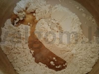 Kvietinių miltų pyragas su obuolių uogiene Žingsnis 3