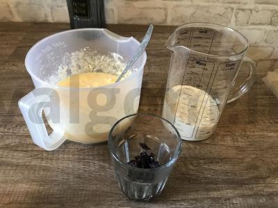 Varškės keksiukai su razinomis labai skanūs Žingsnis 5