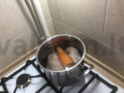 Vaikų sriuba su makaronais Žingsnis 2