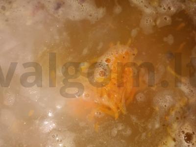 Žirnių sriuba su rūkytais mėsos produktais Žingsnis 5