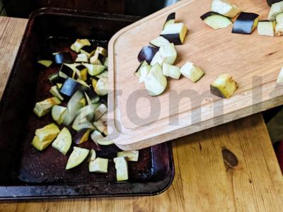 Vasaros salotos su baklažanais ir avinžirniais Žingsnis 1