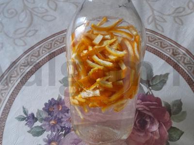 Kvapni tinktūra iš apelsinų žievelių Žingsnis 3