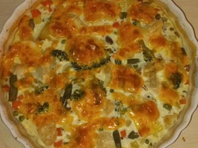 Daržovių apkepas su vištiena ir žaliąja pupelių pagrindine nuotrauka