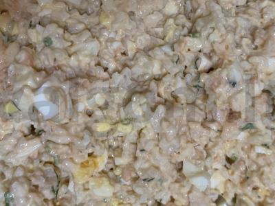 Žuvies konservų salotos su ryžiais Žingsnis 3