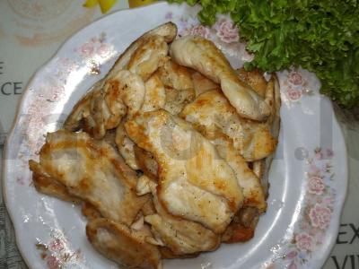 Daržovių salotas su vištiena, sirtaikiu ir alyvuogėmis Žingsnis 2