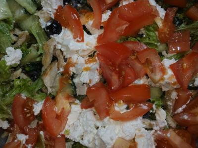 Daržovių salotas su vištiena, sirtaikiu ir alyvuogėmis Žingsnis 9