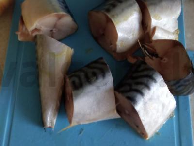 Skumbrė su daržovėmis orkaitėje Žingsnis 1