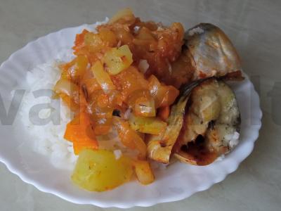 Skumbrė su daržovėmis orkaitėje pagrindine nuotrauka