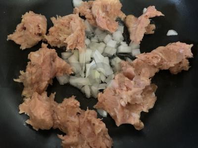 Bulvės su faršu keptuvėje Žingsnis 3