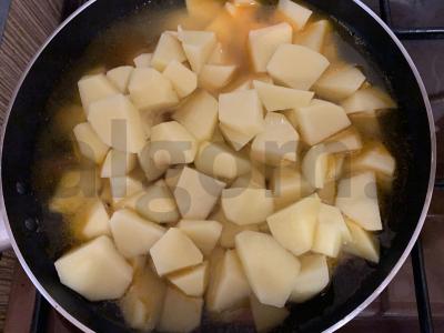 Bulvės su faršu keptuvėje Žingsnis 6