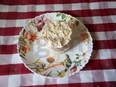 Sluoksniuotas salotas su bulvėmis ir krabų mėsa Žingsnis 3