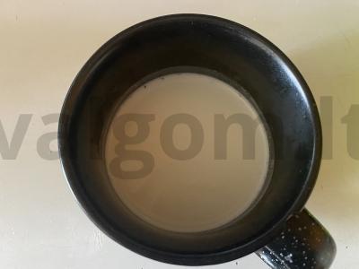 Purūs blynai su šviežiais mielėmis kaip pas močiutę Žingsnis 1