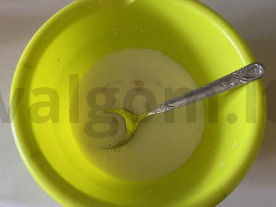 Purūs blynai su šviežiais mielėmis kaip pas močiutę Žingsnis 2