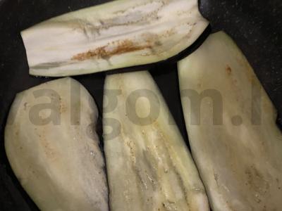 Baklažanų ritinėliai su česnaku ir varškės sūriu Žingsnis 3