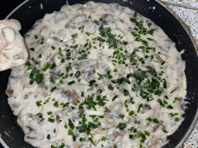 Padažas „Grybų beprotybė“ pagrindine nuotrauka