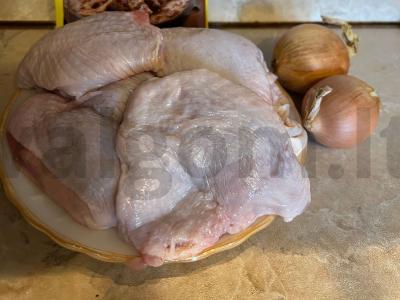 Vištienos šlaunelės su padažu Žingsnis 1