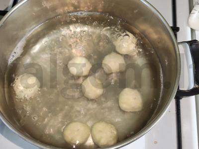 Saldūs varškės ir ryžių miltų kamuoliukai Žingsnis 4