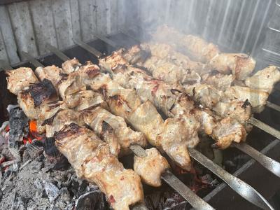 Šašlykas iš kiaulienos, marinuotos actu Žingsnis 2