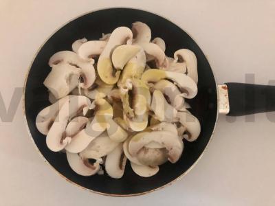 Vegetariškas daržovių salotas su grybais ir aštria padažu Žingsnis 1