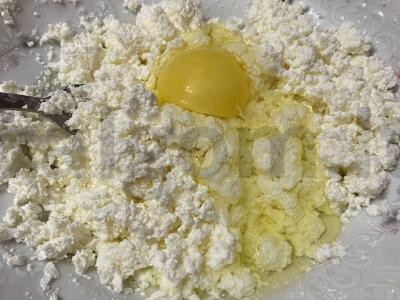 Purūs varškėčiai su šokoladiniu kremu Žingsnis 1