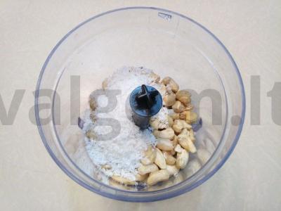 Sotūs urbeč iš anakardžių su medumi ir kokosų aliejumi Žingsnis 1