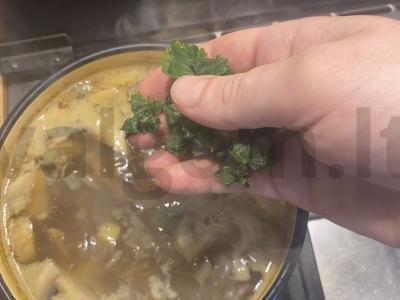 Vegetariškas grybų sriuba Žingsnis 12