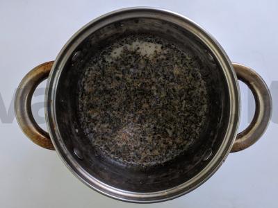 Pieninis gėrimas su džiovintu šalaviju ir propoliu nuo kosulio Žingsnis 3